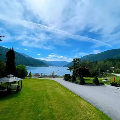 Kokanee Glacier Resort