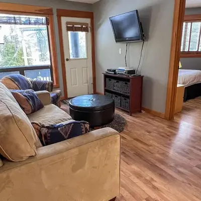 Griz Inn by Fernie Central Reservations - Right on The Slopes