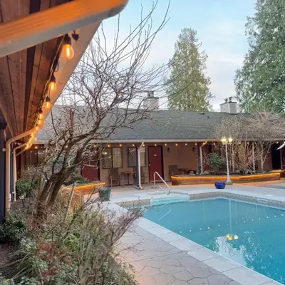 Sunshine Lodge Inn