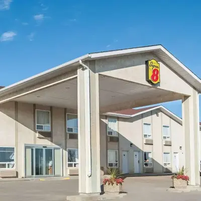 Super 8 by Wyndham Three Hills AB
