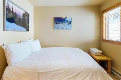 Gallery image of South Face B in Big White