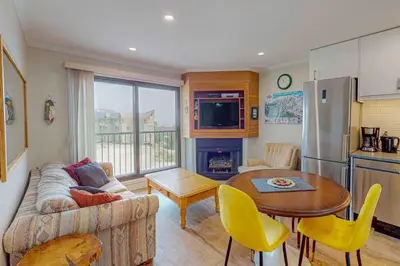 Gallery image of Snow Ghost Inn 326 in Big White