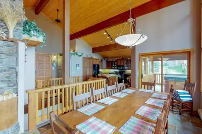 Gallery image of Crystal View in Big White
