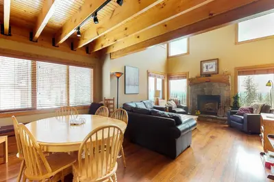 Gallery image of Polar Peak in Big White