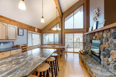 Gallery image of Powder Paradise in Big White
