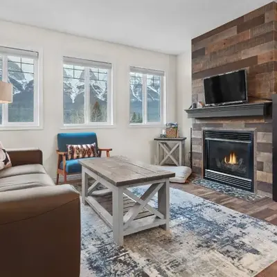 Mountain Gate - Pet Friendly 2BR w Mountain Views and open hot tub