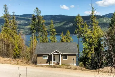 Gallery image of IKES Retreat in Christina Lake