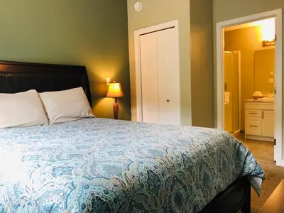 Gallery image of Downtown Whitehorse Deluxe 2 Bedroom Condo in Whitehorse