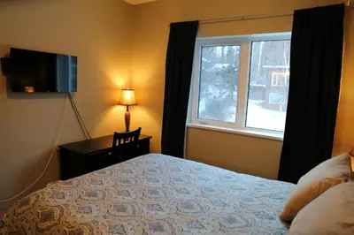 Gallery image of Downtown Whitehorse Deluxe 2 Bedroom Condo in Whitehorse