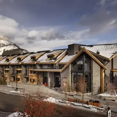 Peaks Hotel and Suites