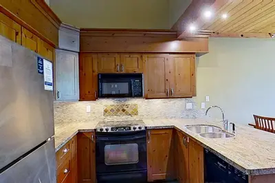 Gallery image of Greystone Lodge 314 in Whistler