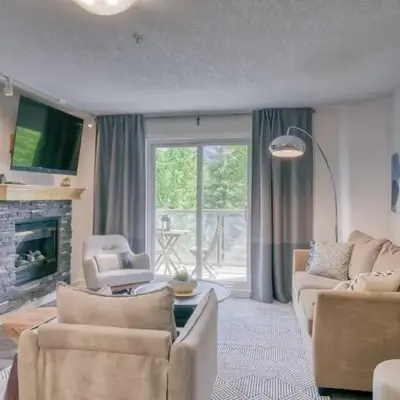 Cozy 2 BR - King and Queen Condo Sleep up to 6 for WFH & Vacation