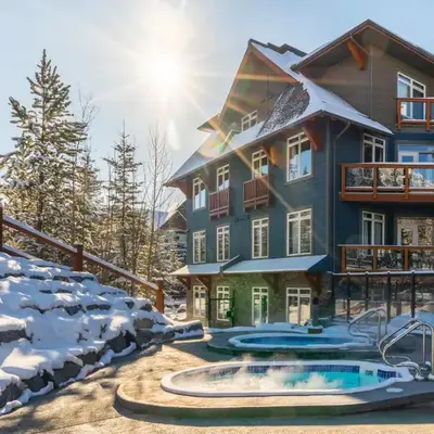 Blackstone Mountain Lodge by CLIQUE