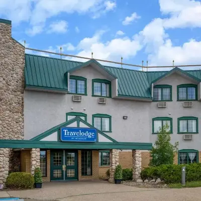 Travelodge by Wyndham Lacombe