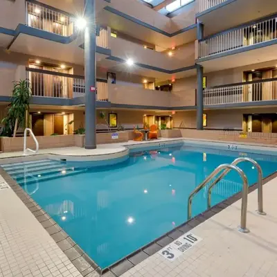 Best Western Plus Village Park Inn