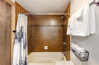 Gallery image of Moguls 813 in Big White