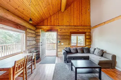 Gallery image of Lac Le Jeune #29 in Logan Lake
