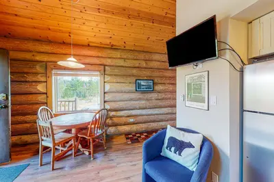 Gallery image of Lac Le Jeune #3 in Logan Lake