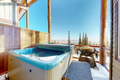 Gallery image of Snowy Creek 10 in Big White