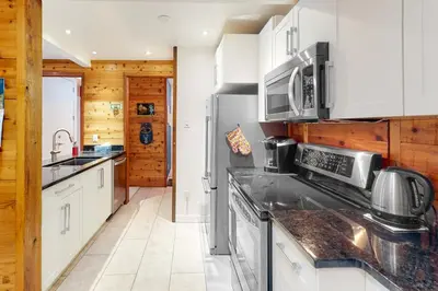 Gallery image of Ponderosa Inn 408 in Big White