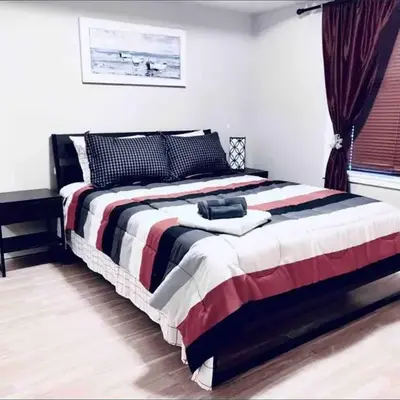 2 BDRM A/C Condo w/Ensuite Laundry + Free Parking