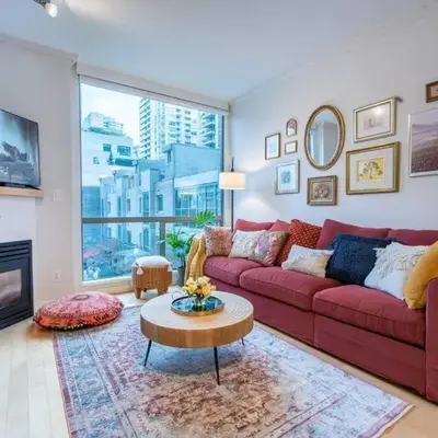 Heart of Downtown King Suite/Parkng/Pool/Gym/Sauna